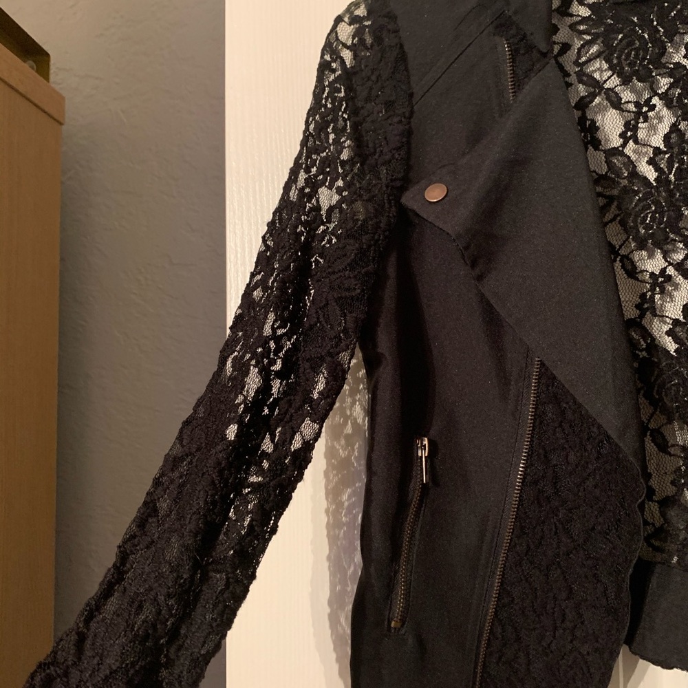 Lace jacket - Picture 6 of 6